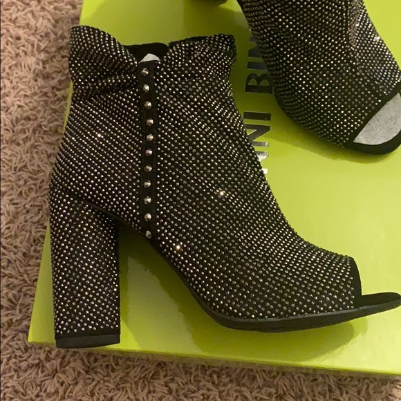 BRAND NEW NEVER WORN GIANNI BINI!! - Picture 3 of 3